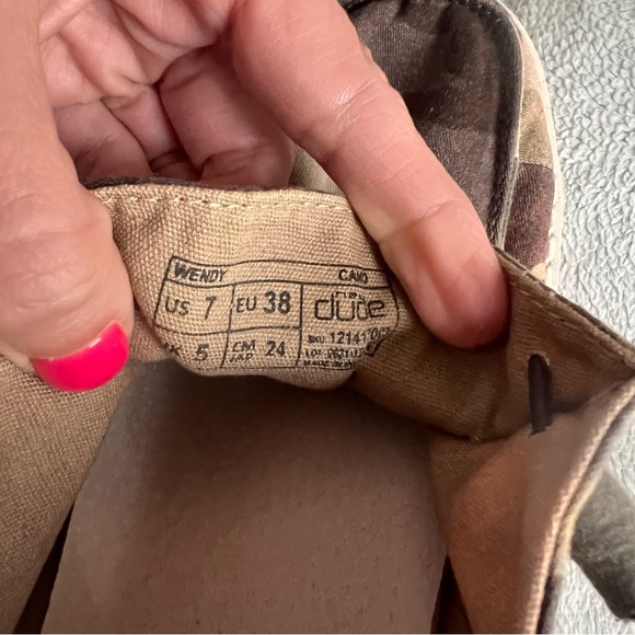 Hey Dude Wendy Camo Camouflage Print Slip-On Sneaker Canvas Shoe Sz 7 - Picture 13 of 15